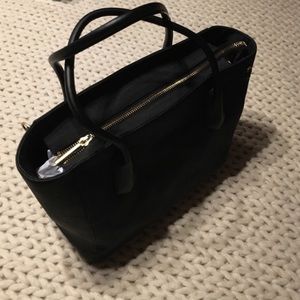 Like New Dagne Dover Onyx 15” Laptop Tote